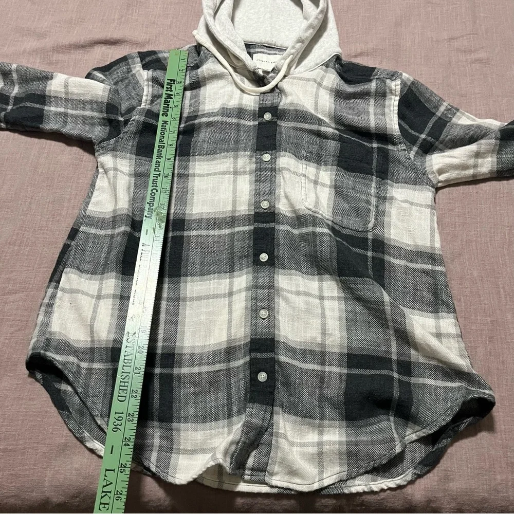 Women's American Eagle Hooded Flannel Black/White Size Small Spring Skate Grunge